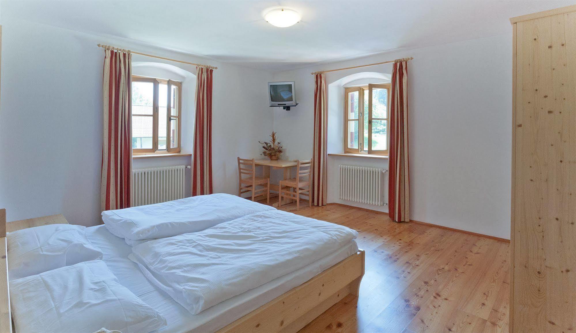 Hotel Zur Kirche Magre all' Adige 外观 照片